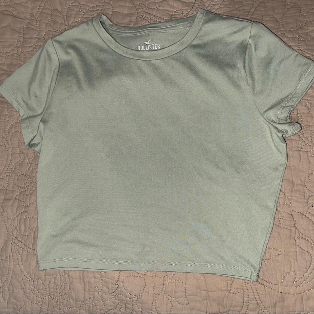 HOLLISTER Crop short sleeve top